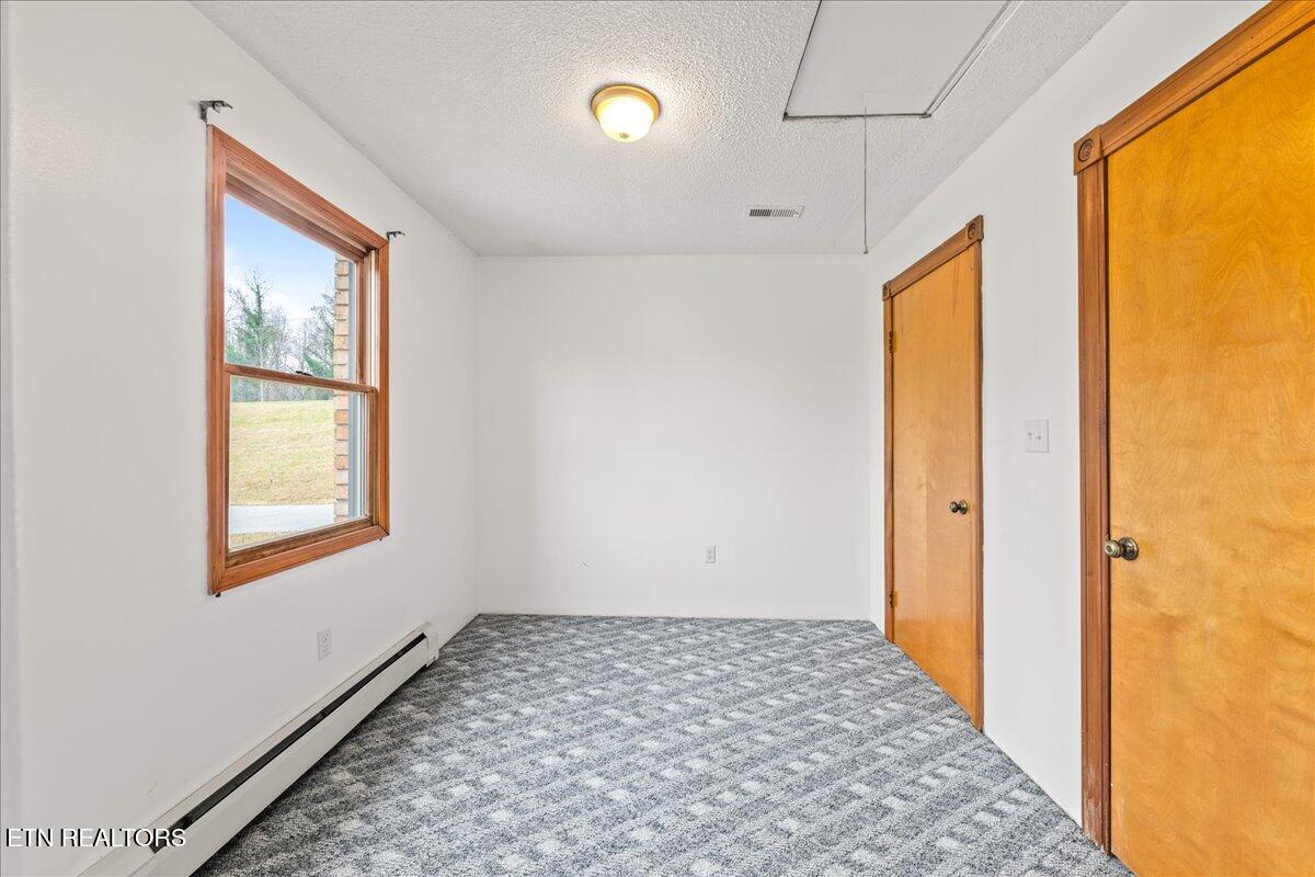 261 Lance Lane, LaFollette