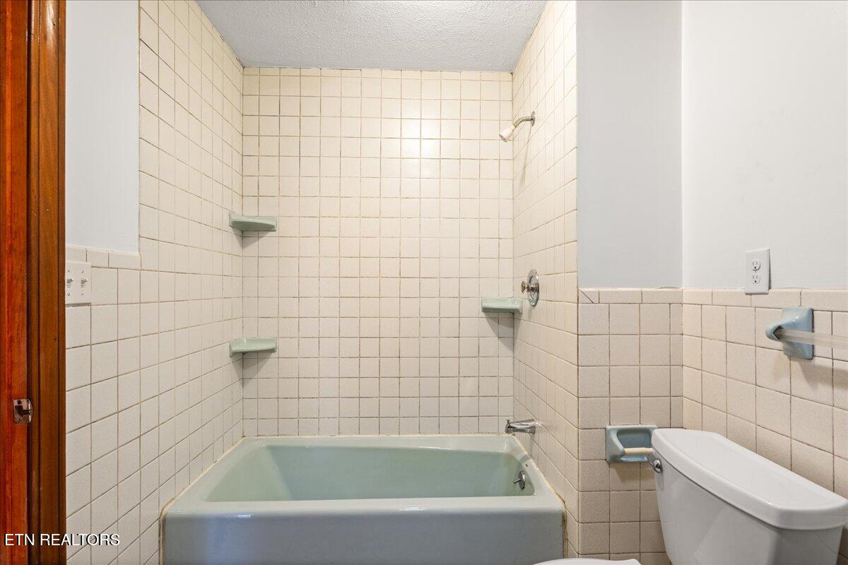 261 Lance Lane, LaFollette