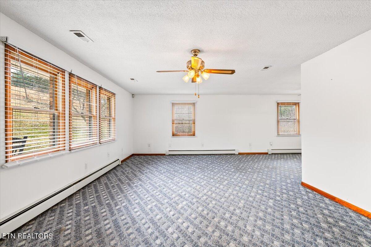 261 Lance Lane, LaFollette