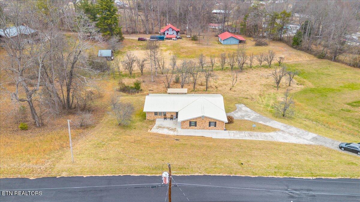 261 Lance Lane, LaFollette