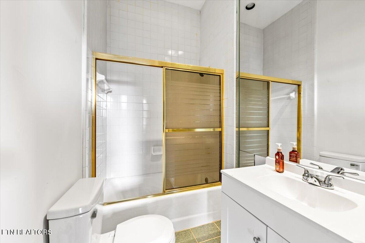 145 Hope Lane, LaFollette