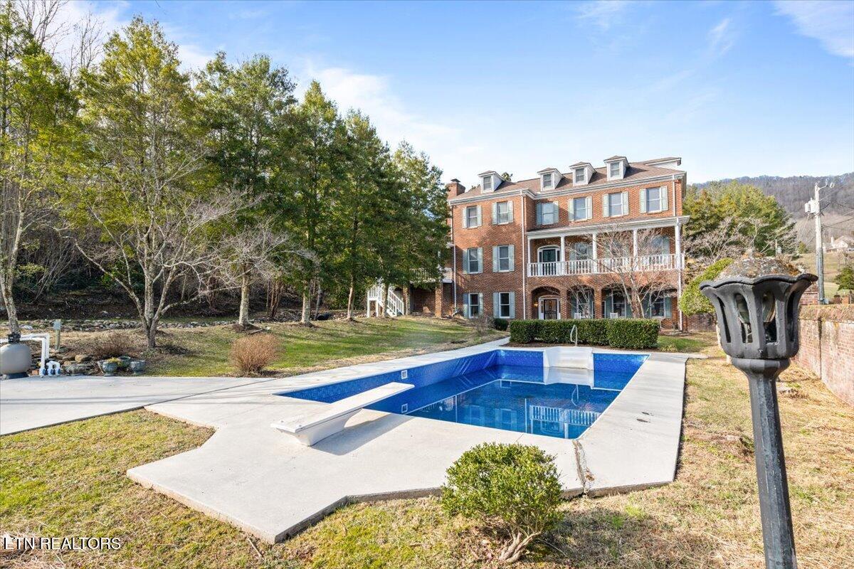 145 Hope Lane, LaFollette