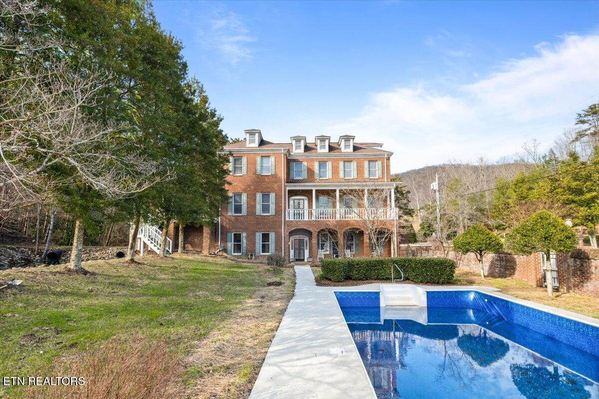 145 Hope Lane, LaFollette