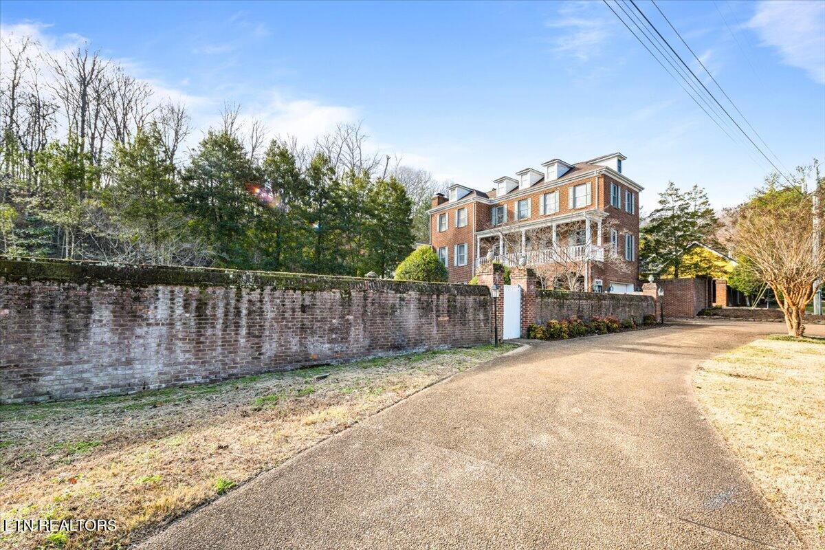 145 Hope Lane, LaFollette