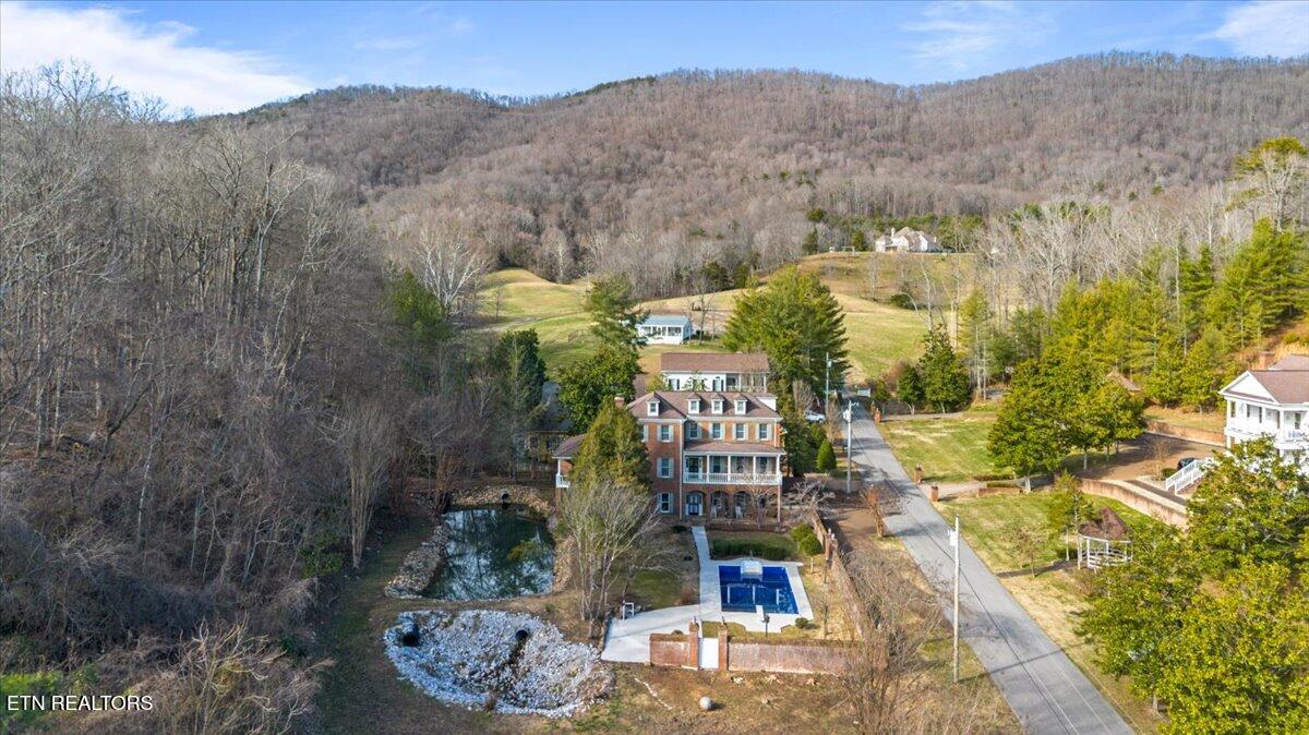 145 Hope Lane, LaFollette