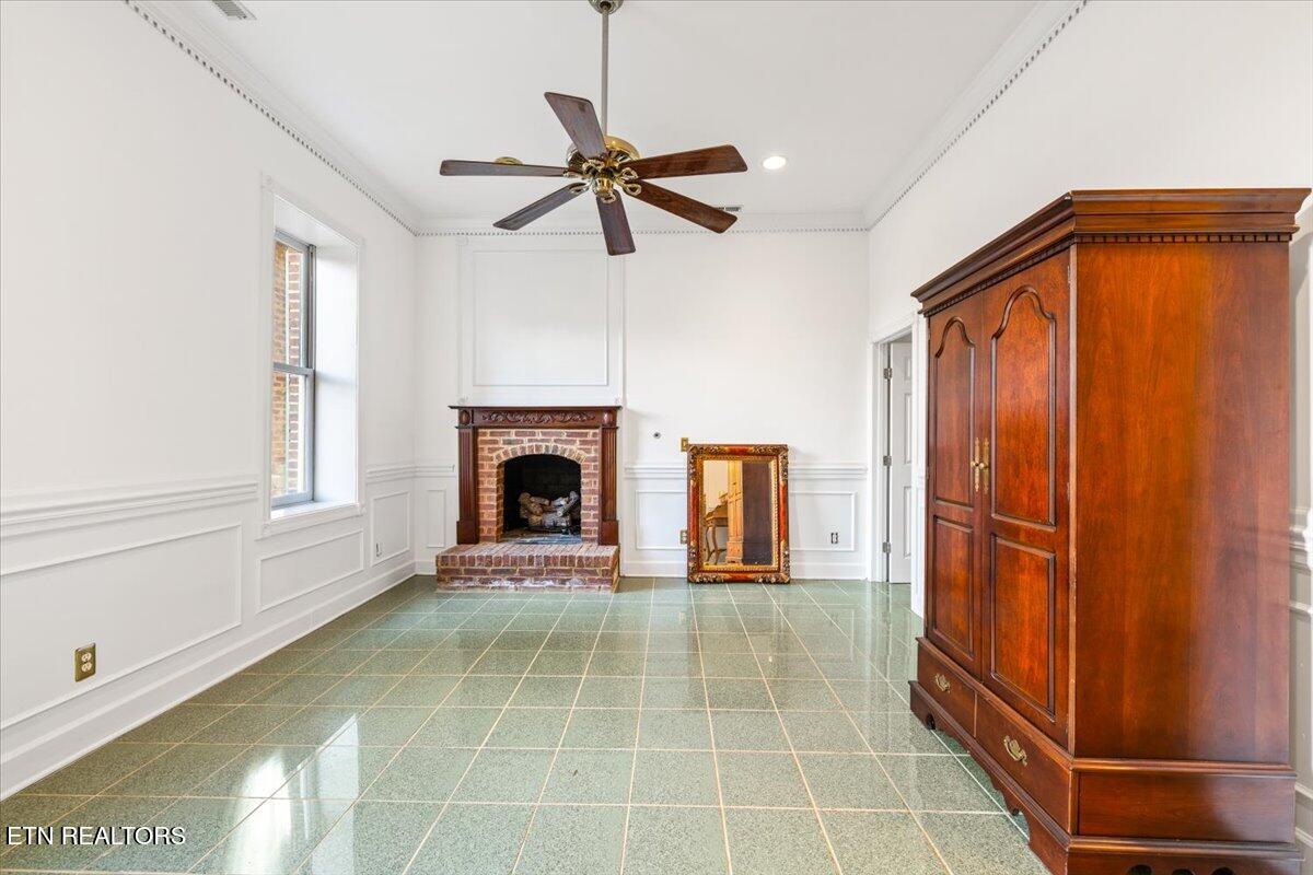 145 Hope Lane, LaFollette