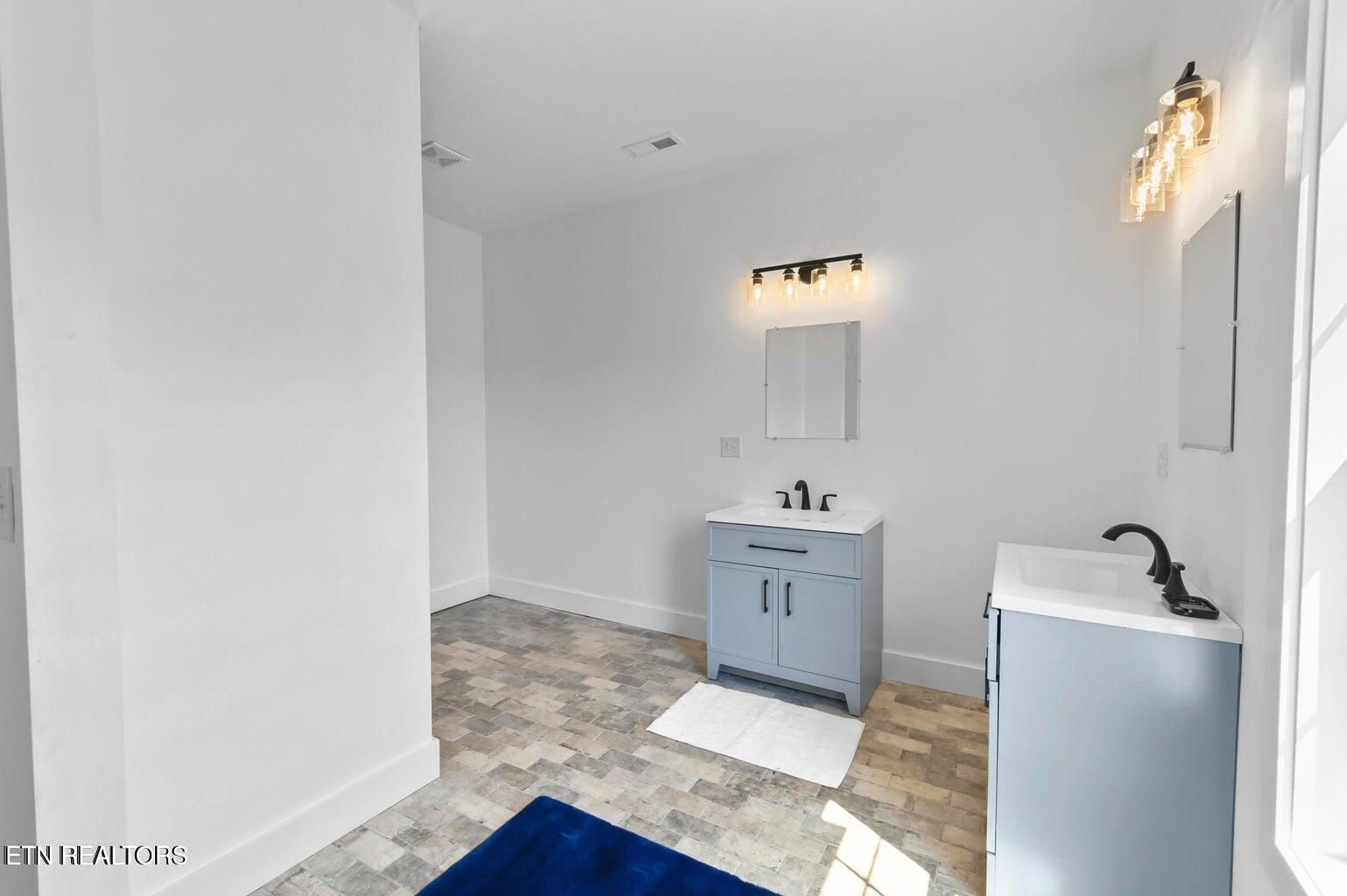 252 Old Middlesboro Hwy, LaFollette