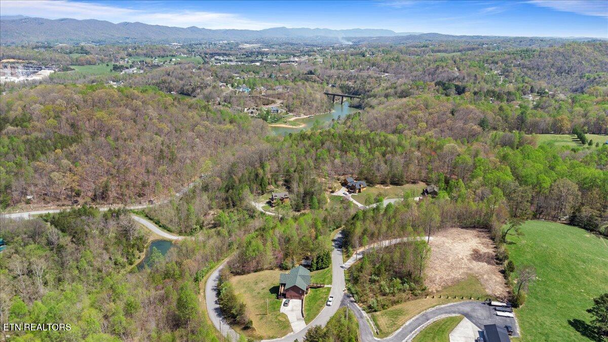 281 Red Oak Circle