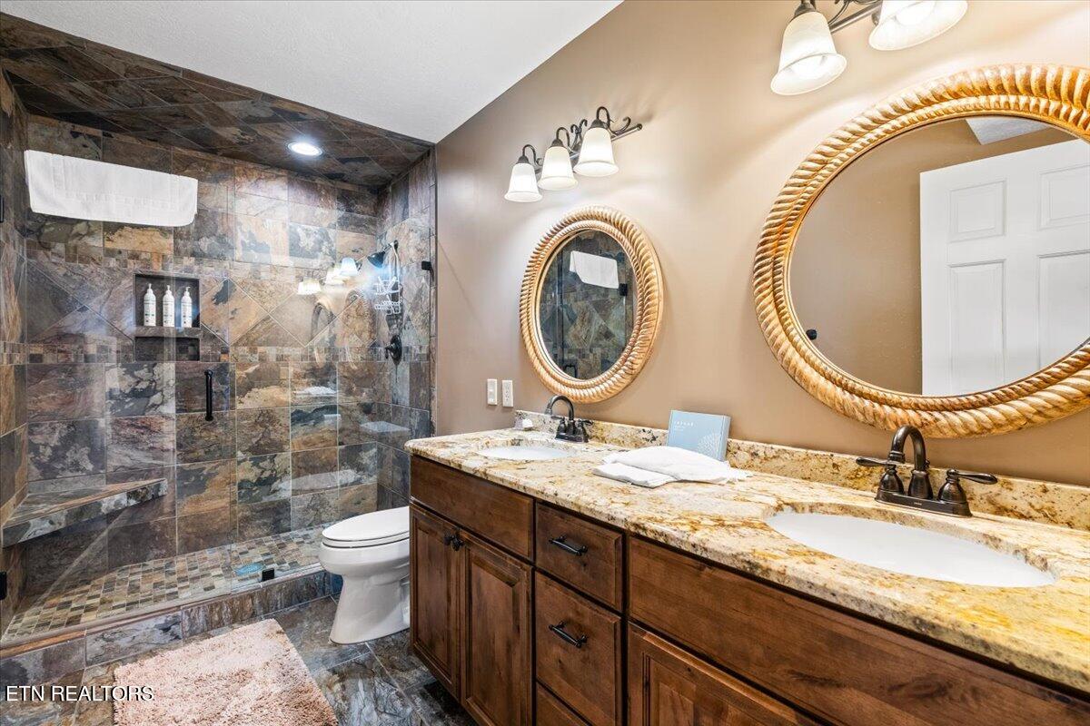 470 Deerfield Landiing Rd 8C, LaFollette Unit: 8C