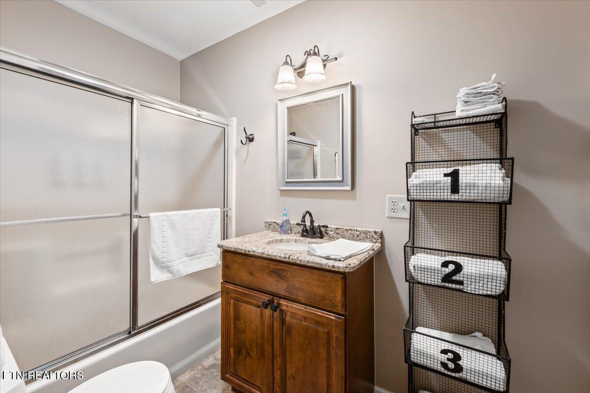 470 Deerfield Landiing Rd 8C, LaFollette Unit: 8C