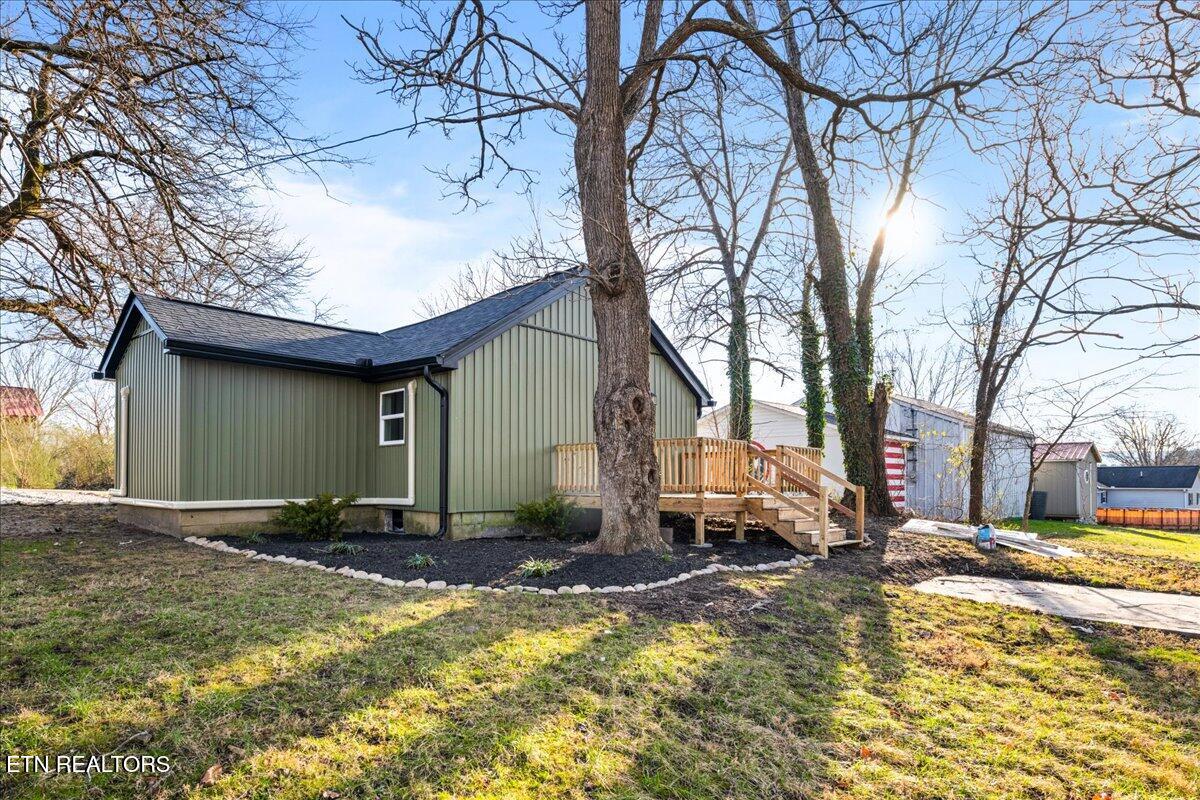 124 Blue Drive, LaFollette