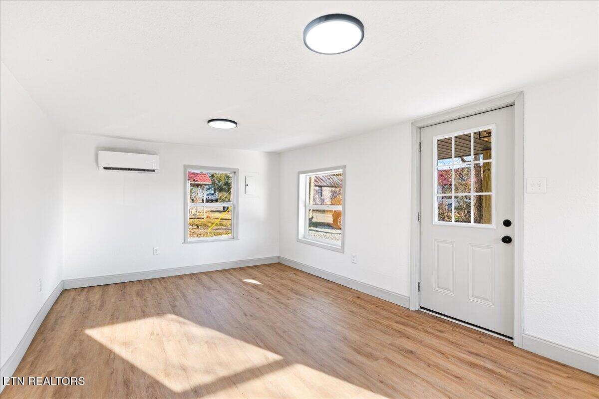 124 Blue Drive, LaFollette