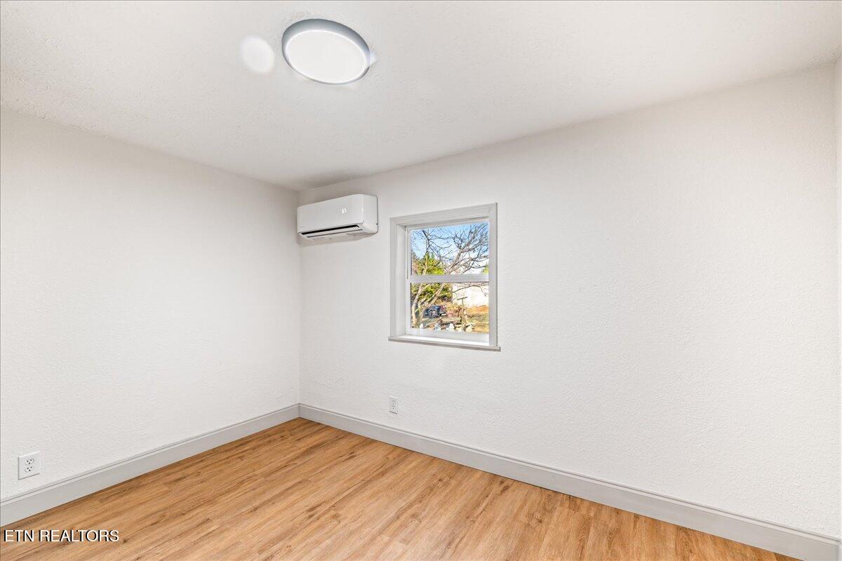 124 Blue Drive, LaFollette