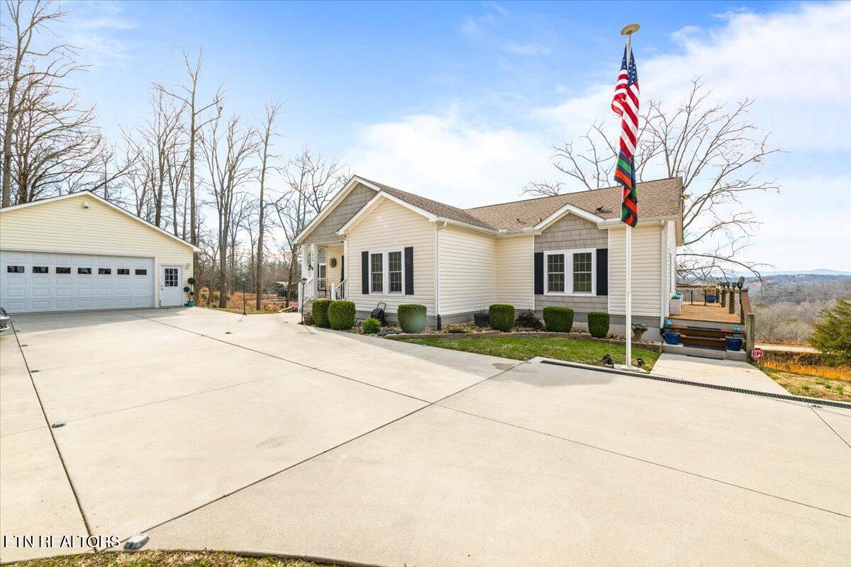 1048 Deerfield Way, LaFollette