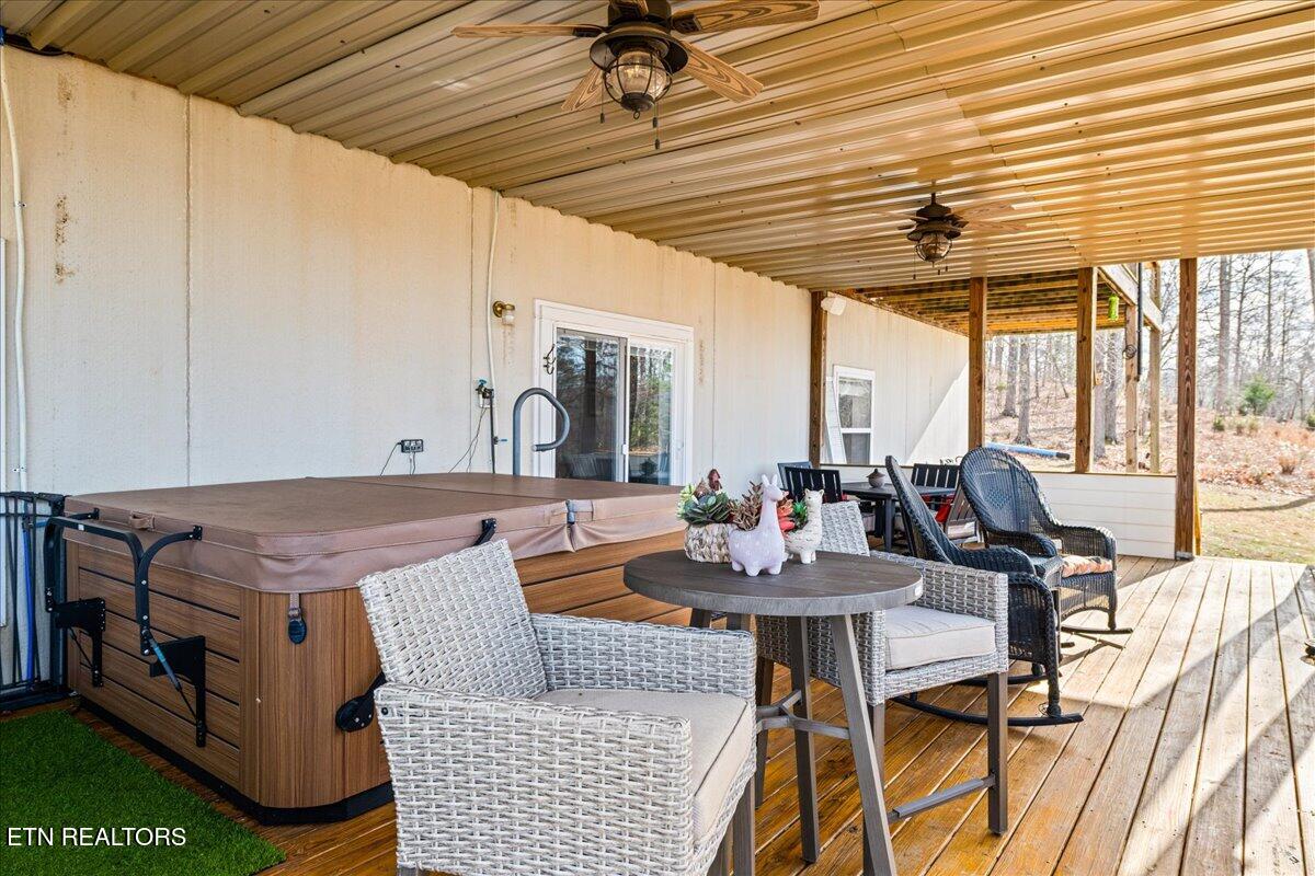 1048 Deerfield Way, LaFollette