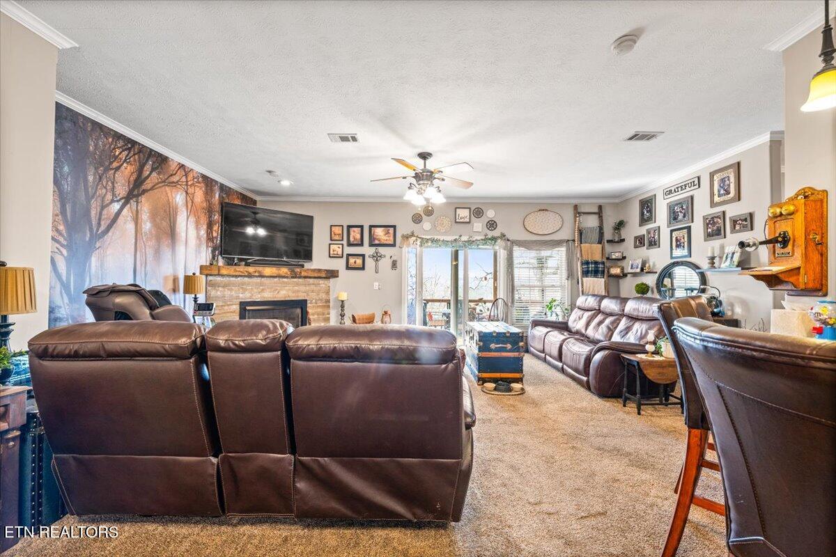 1048 Deerfield Way, LaFollette