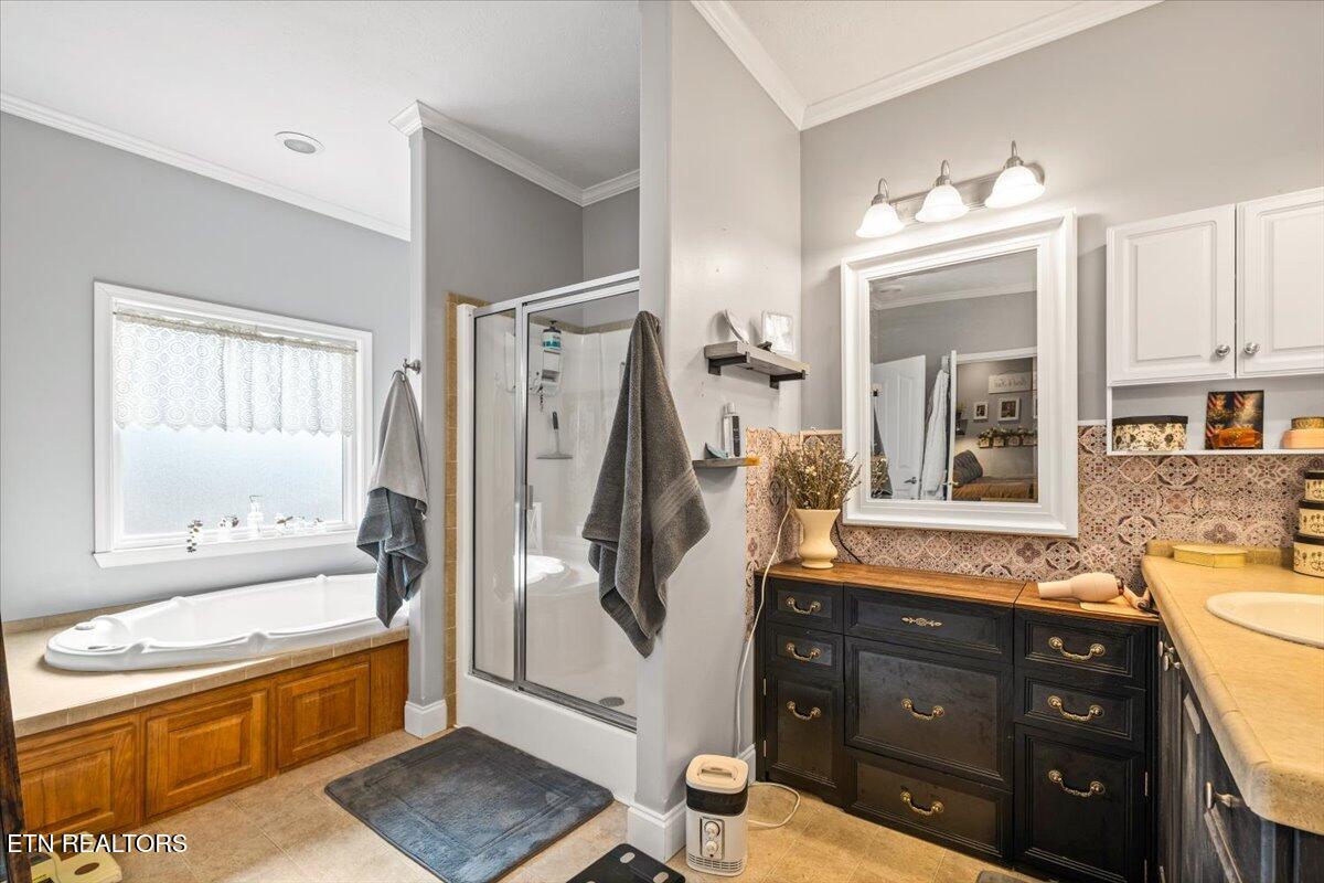 1048 Deerfield Way, LaFollette