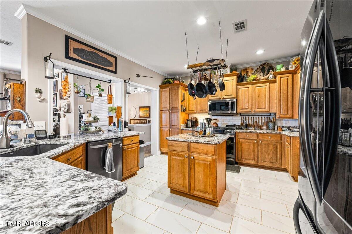 1048 Deerfield Way, LaFollette