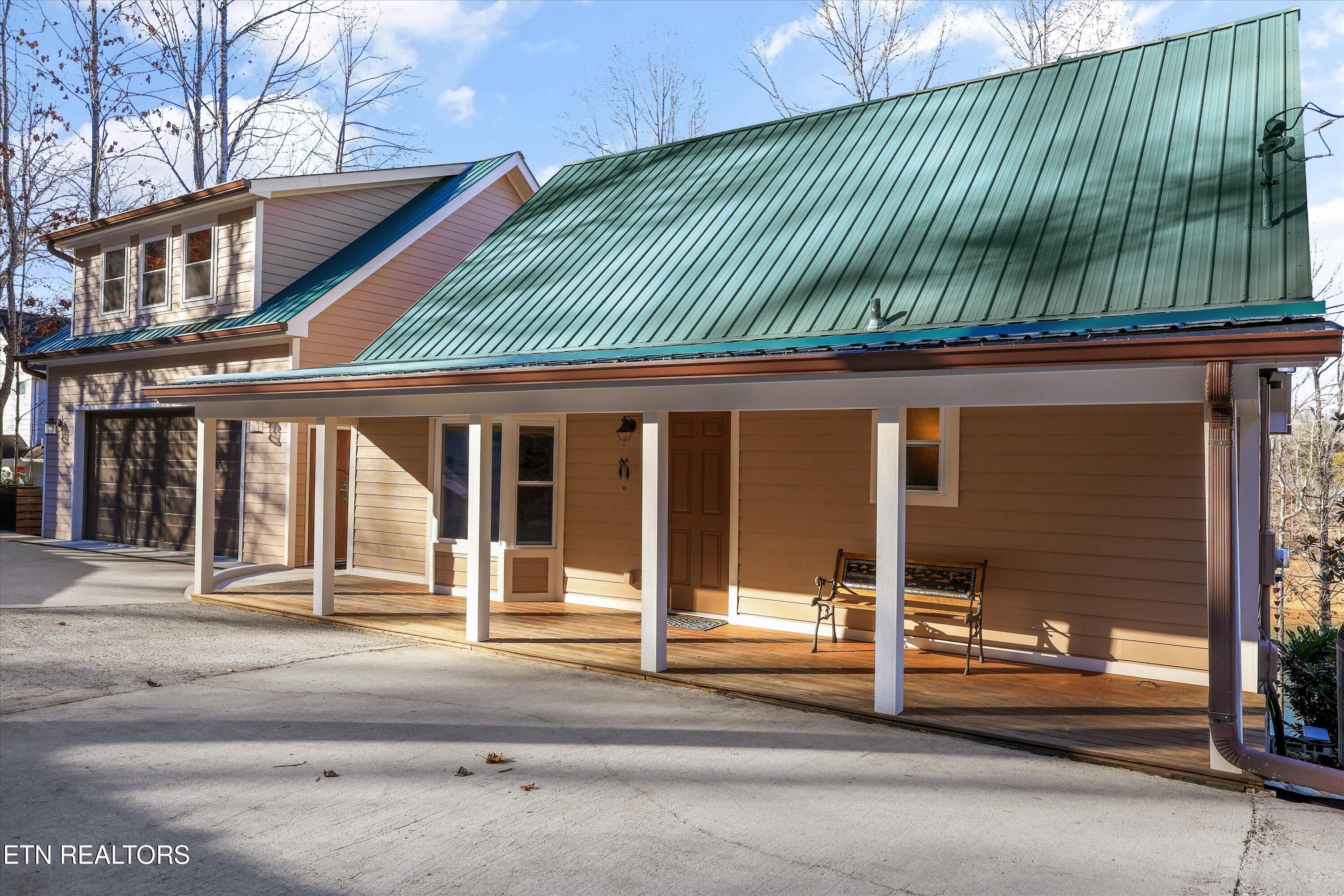 845 Yoakum Hollow Rd