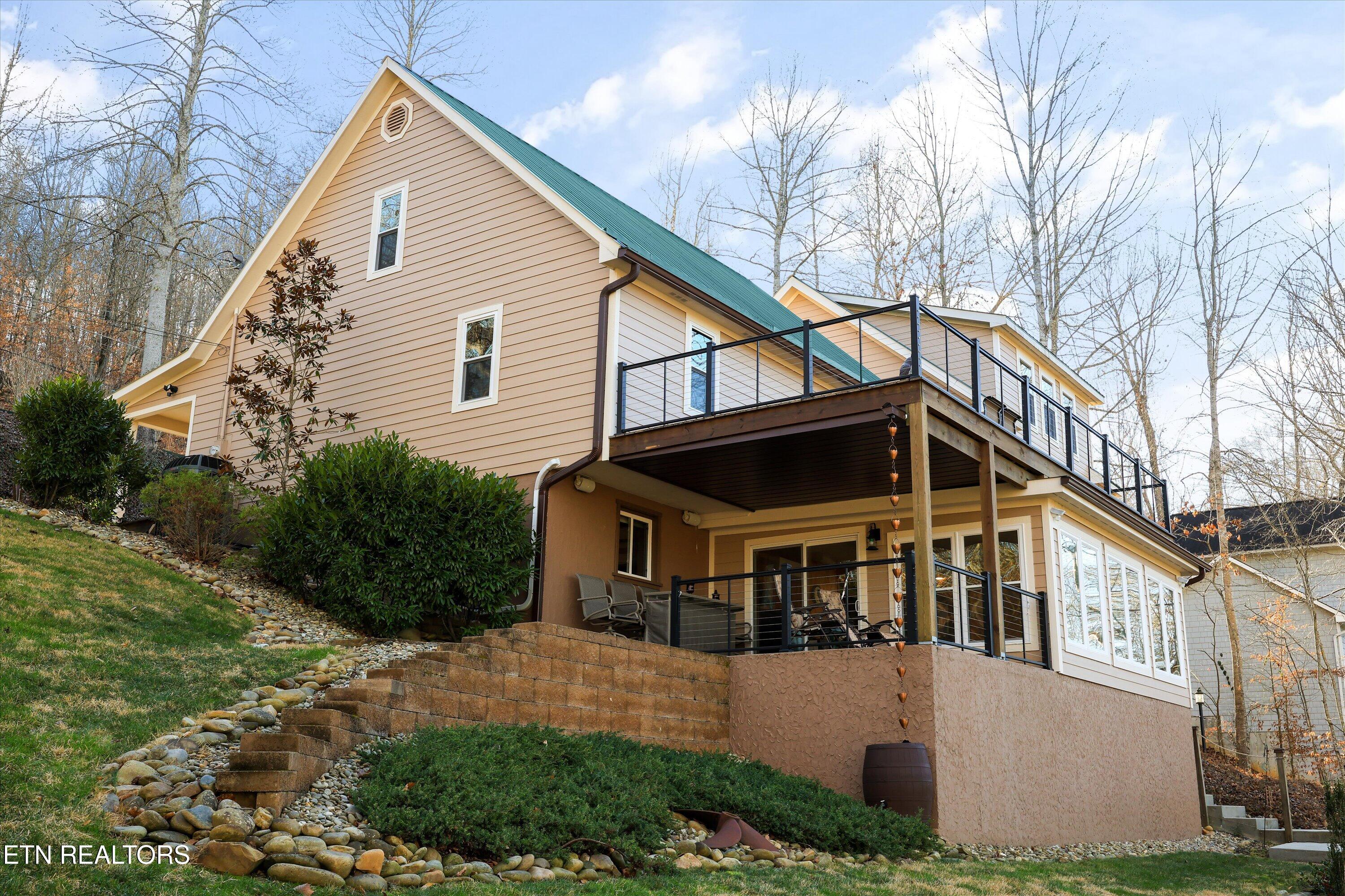 845 Yoakum Hollow Rd