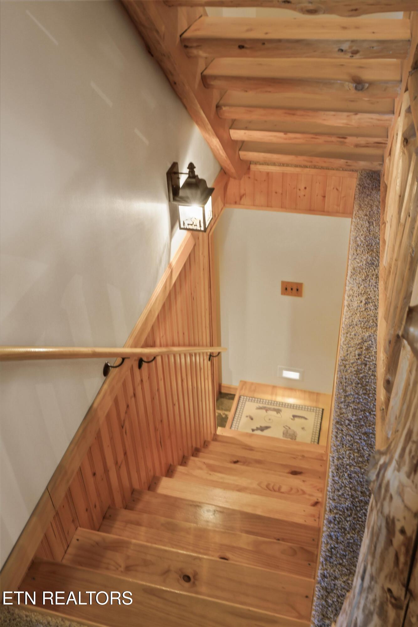 845 Yoakum Hollow Rd