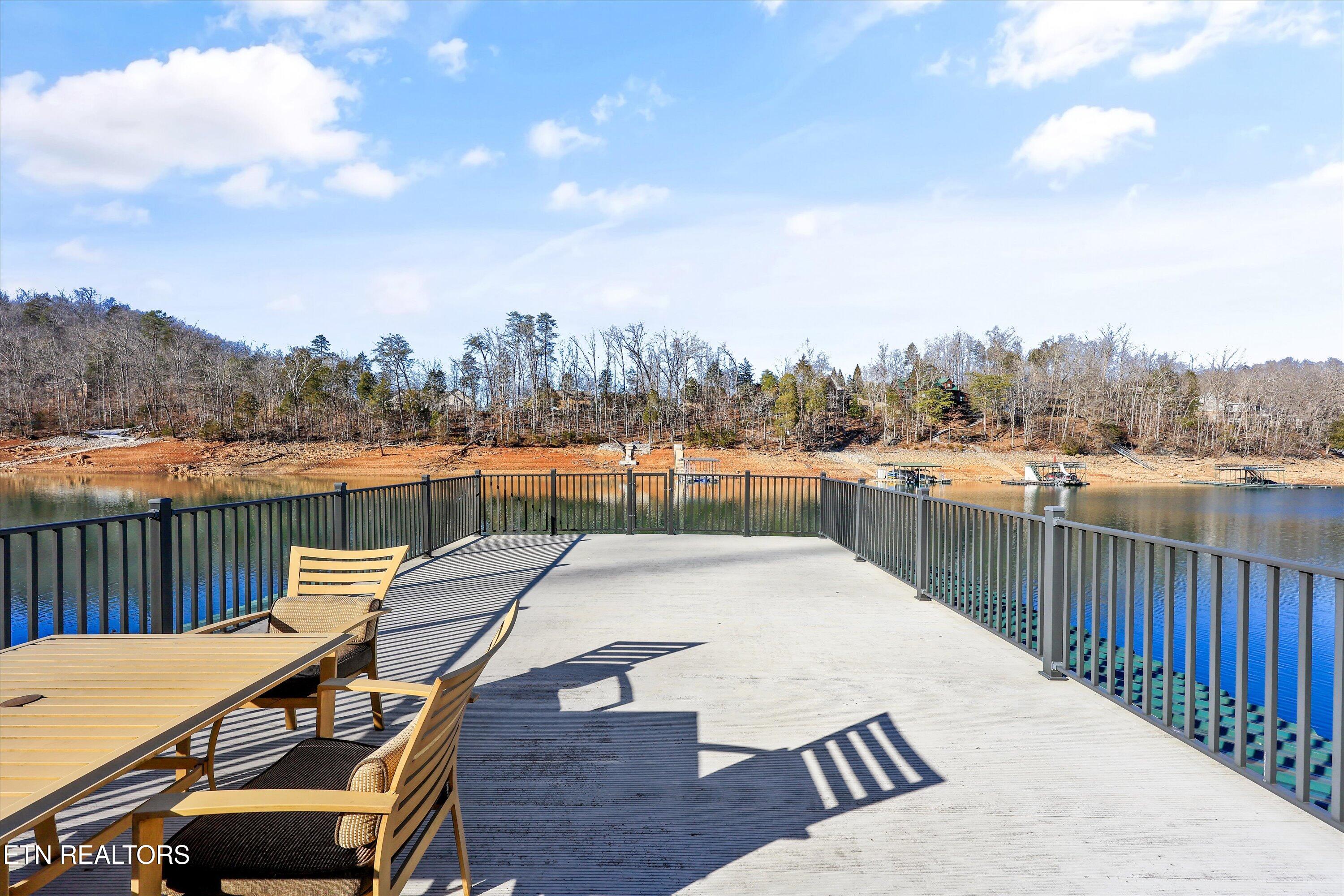 845 Yoakum Hollow Rd