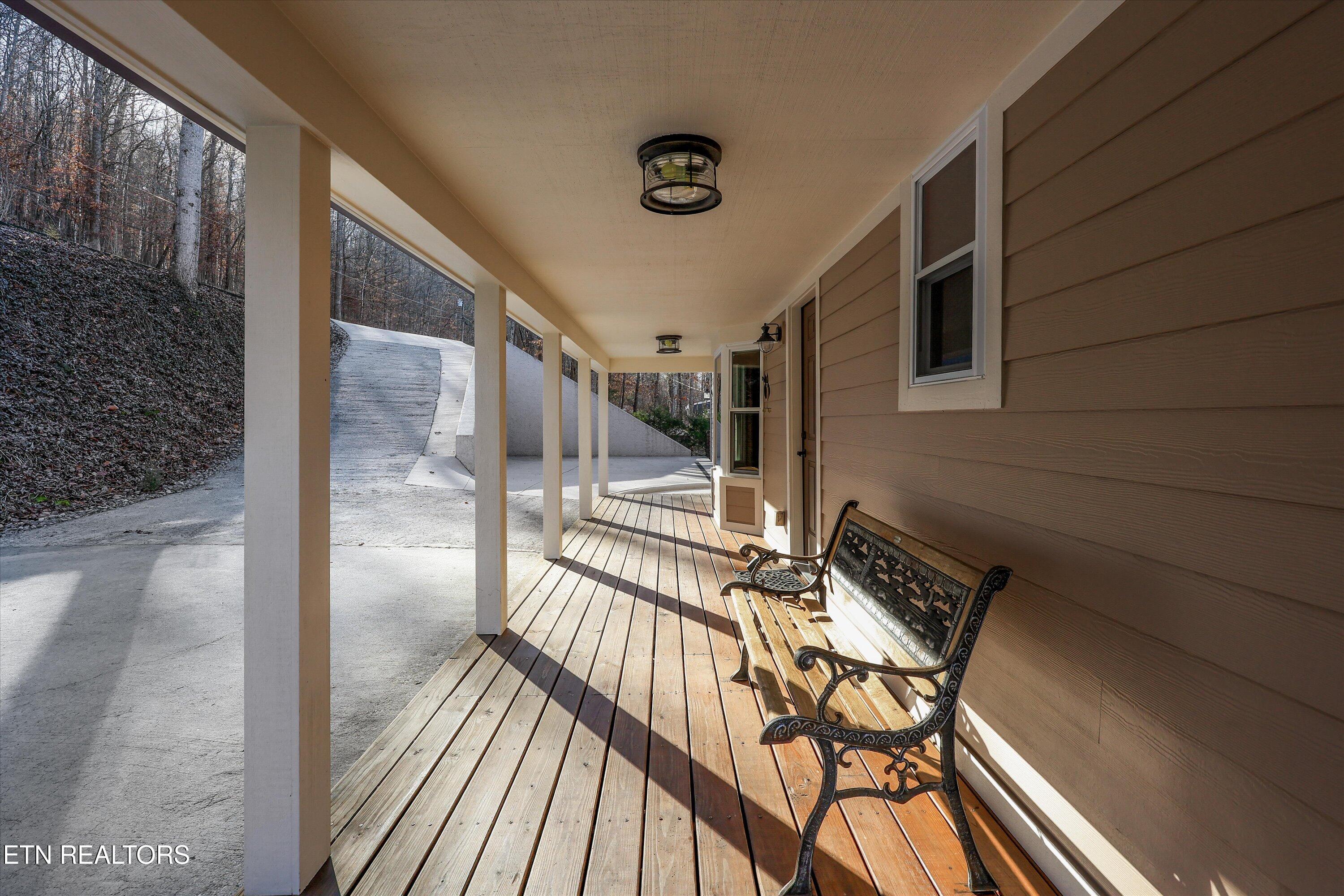 845 Yoakum Hollow Rd