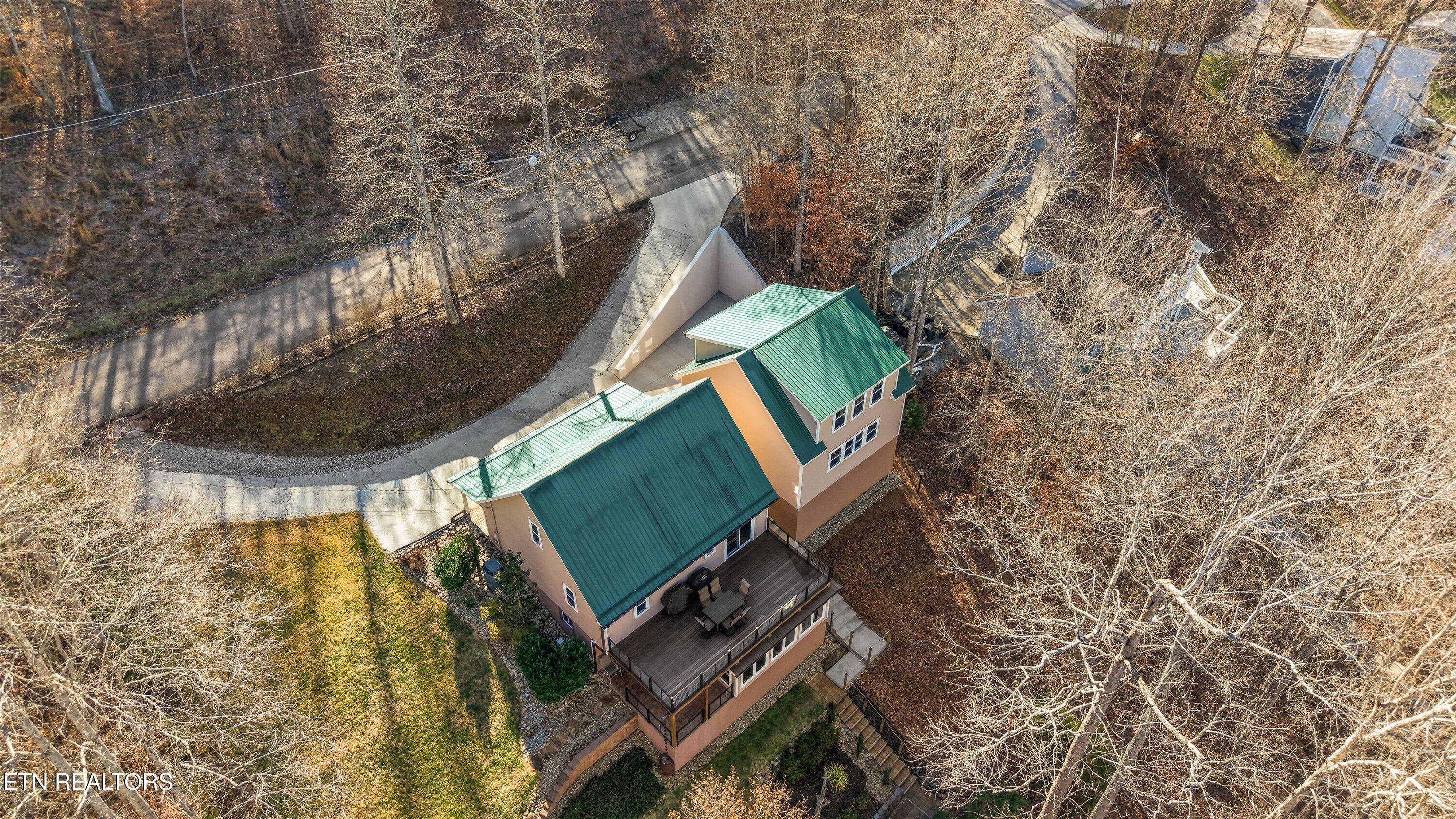 845 Yoakum Hollow Rd