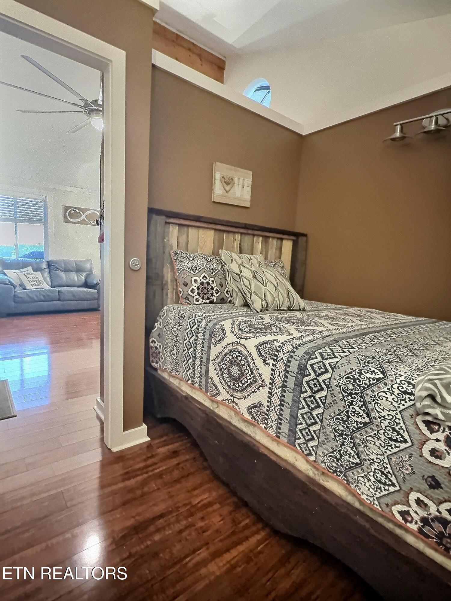 338 Bankston Lane, LaFollette