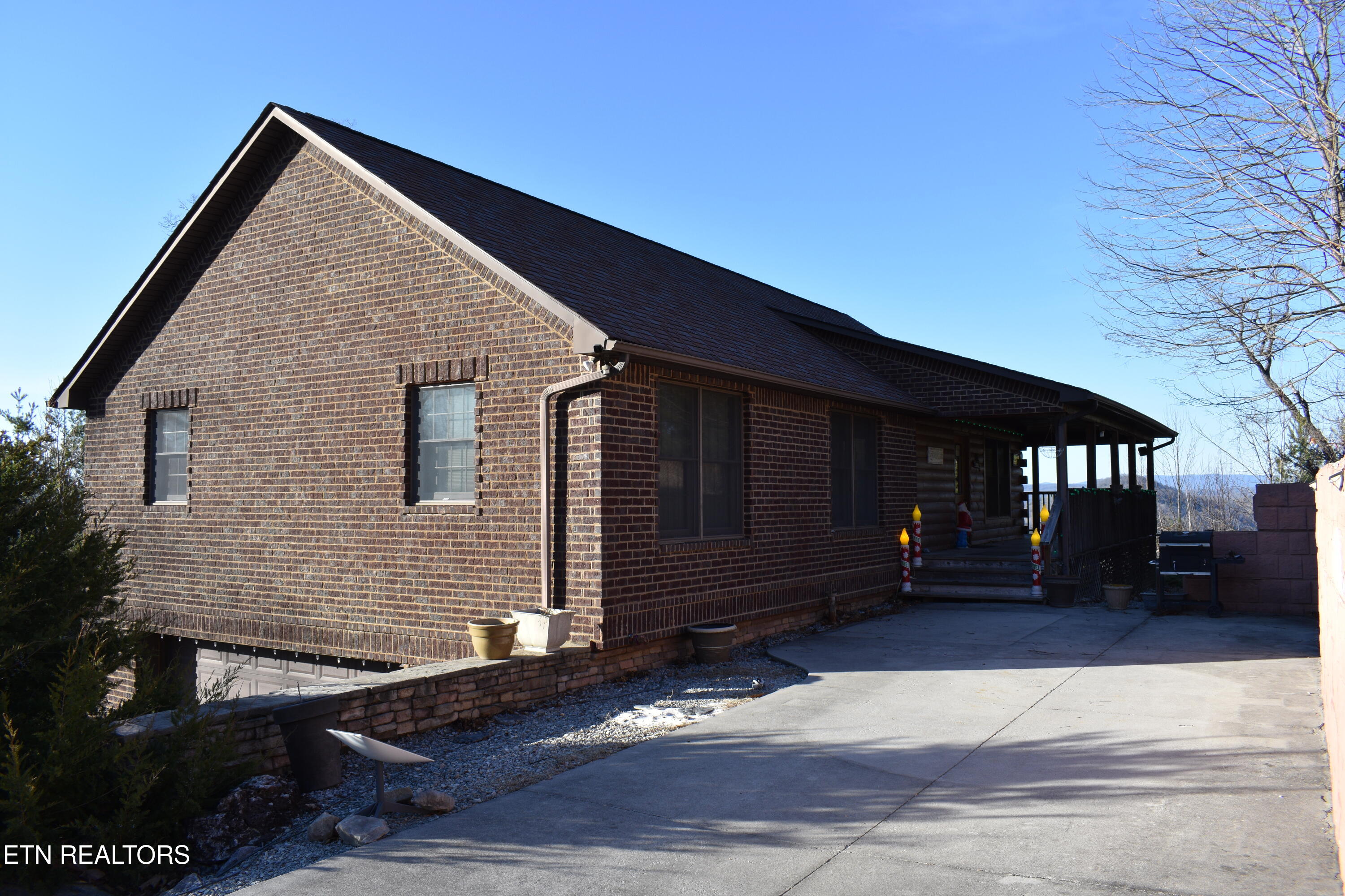 320 Sara Lane