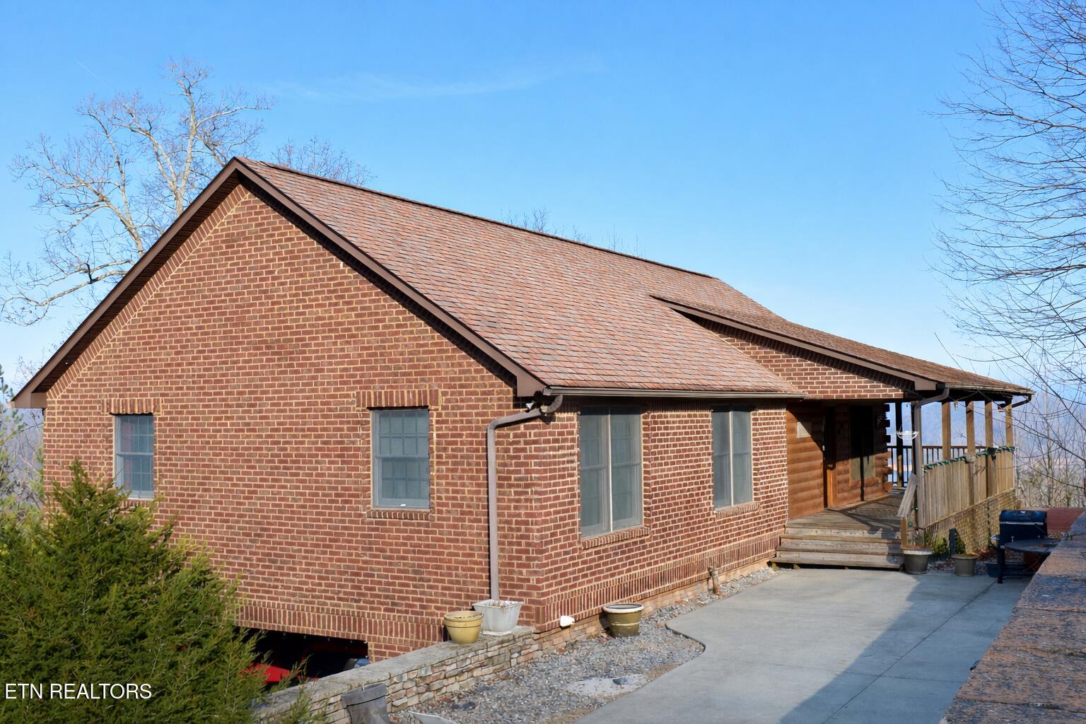 320 Sara Lane