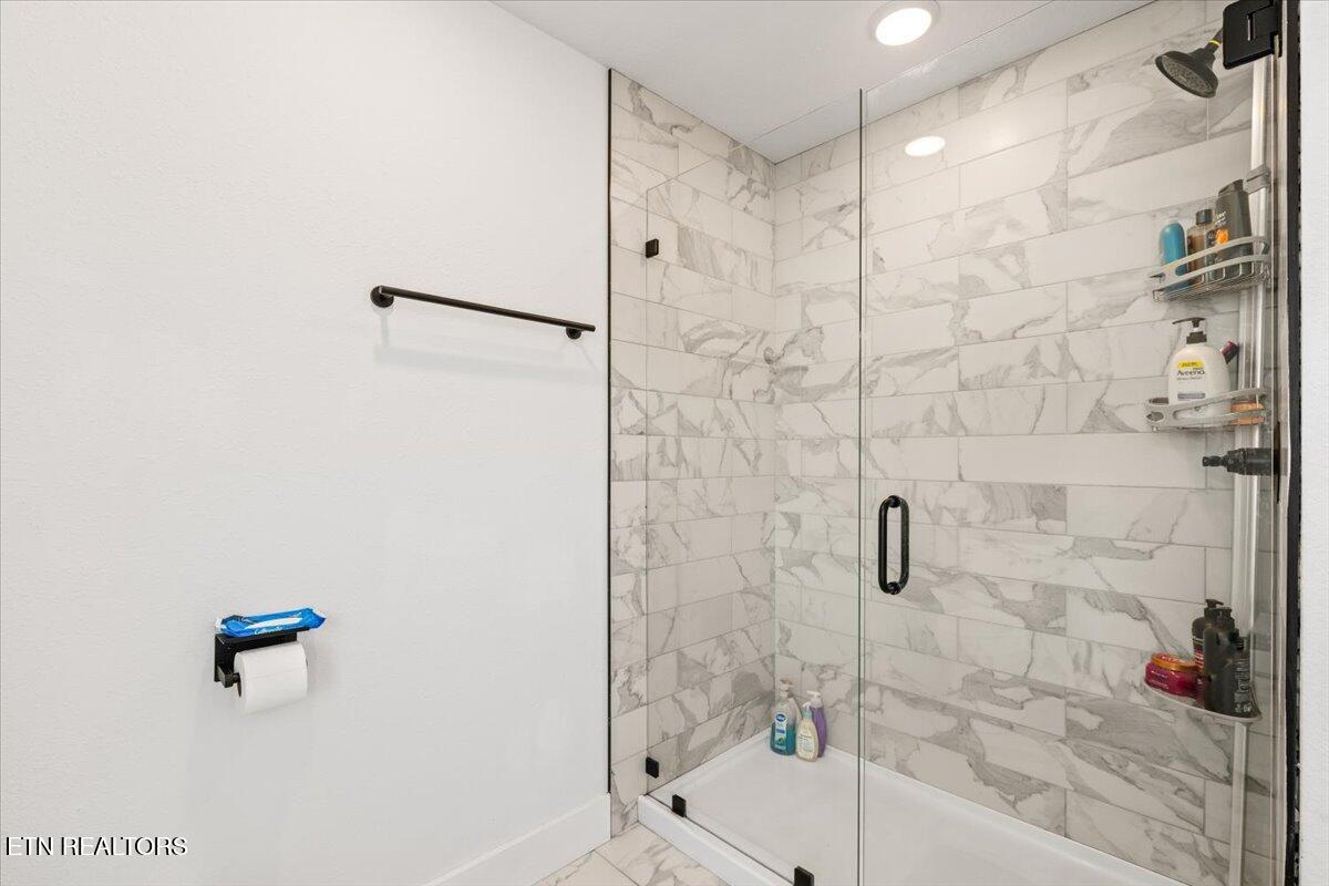 258 Old Middlesboro Hwy, LaFollette