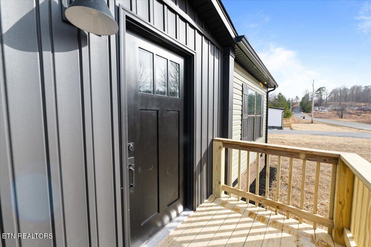 550 Quail Run Lane, LaFollette