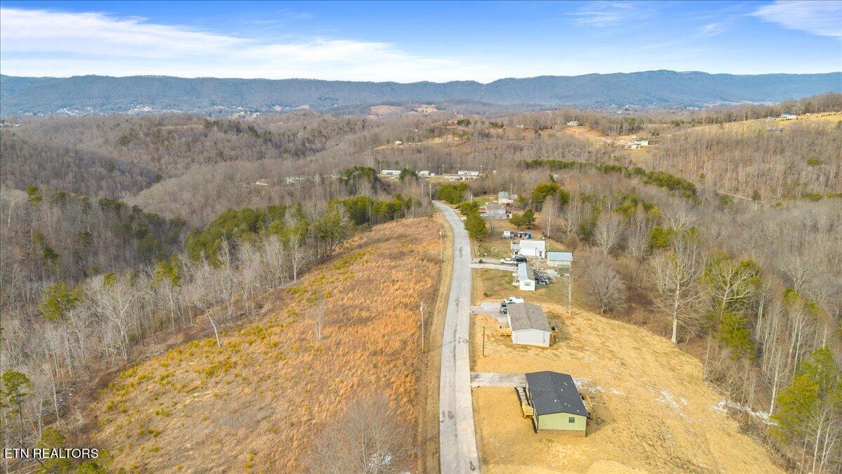 550 Quail Run Lane, LaFollette