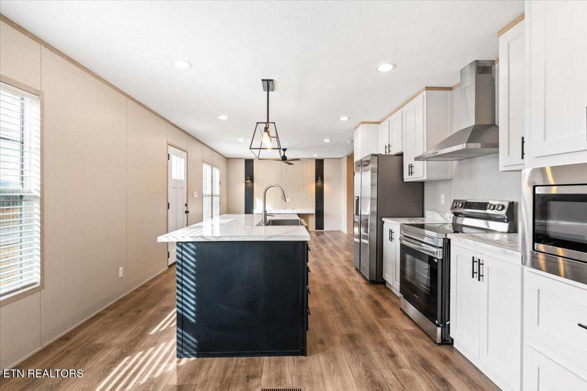 550 Quail Run Lane, LaFollette