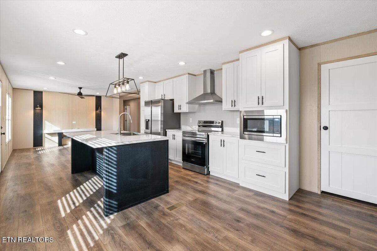 550 Quail Run Lane, LaFollette