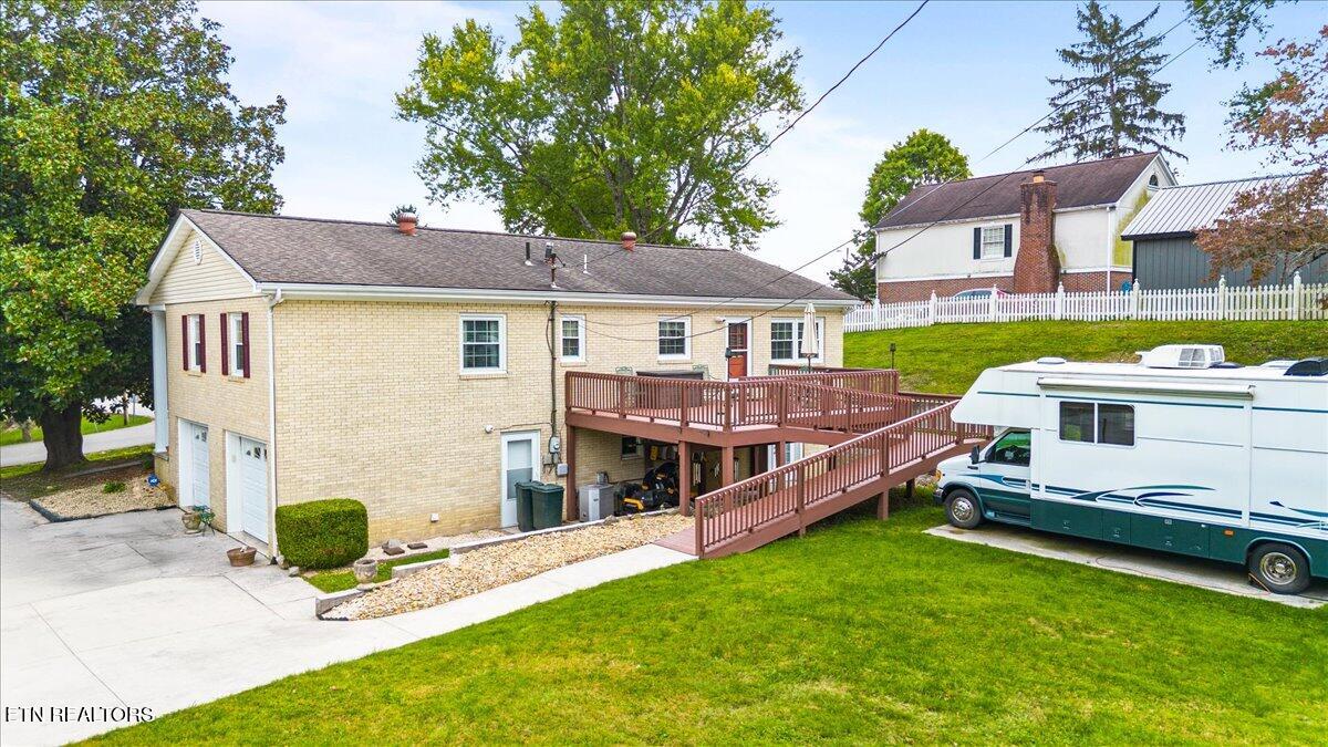 301 Wheeler Lane, LaFollette