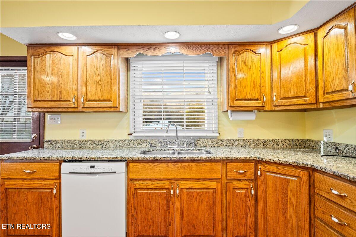 301 Wheeler Lane, LaFollette