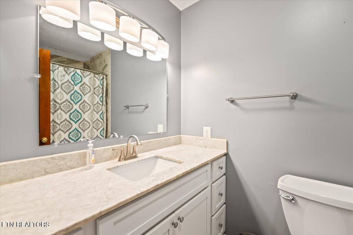 301 Wheeler Lane, LaFollette