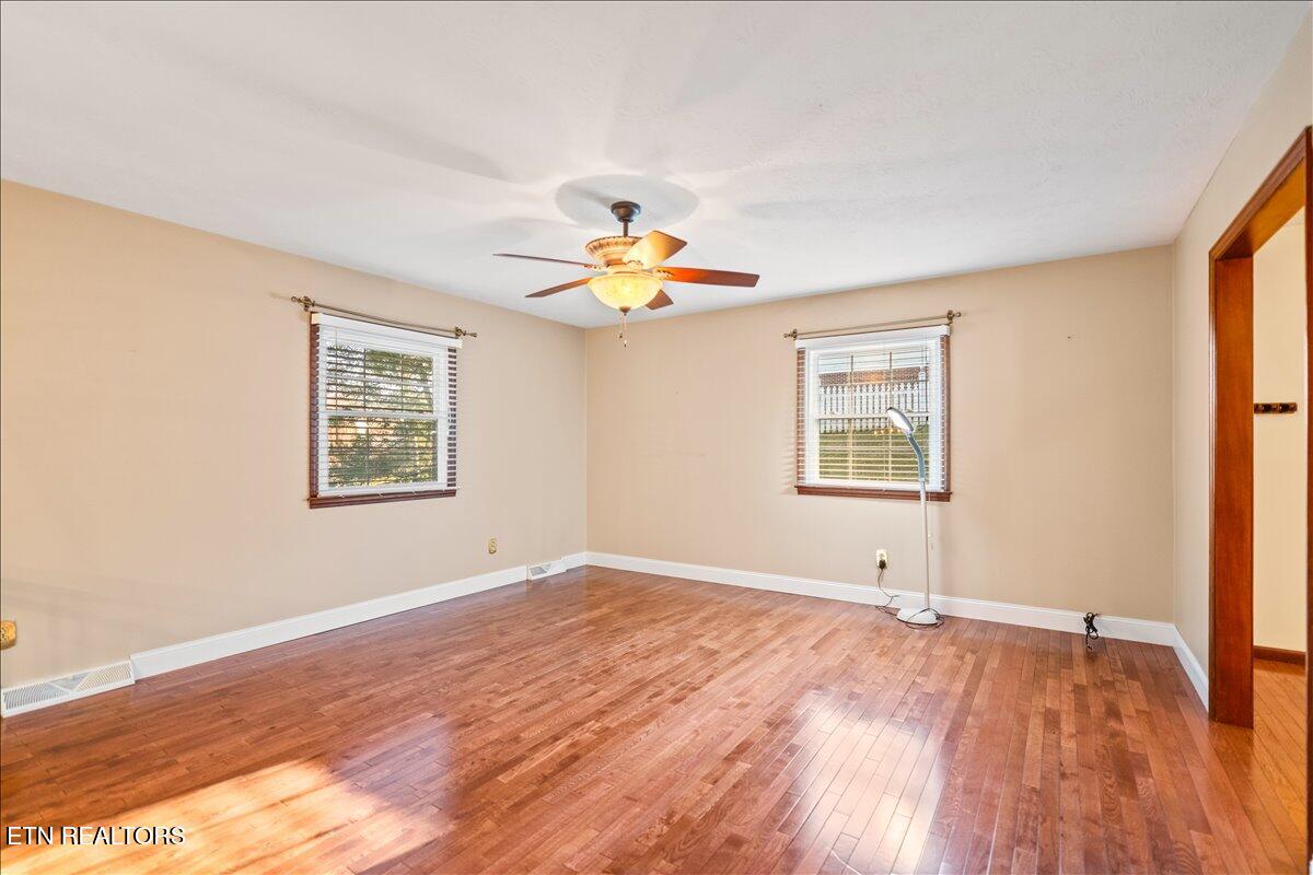 301 Wheeler Lane, LaFollette