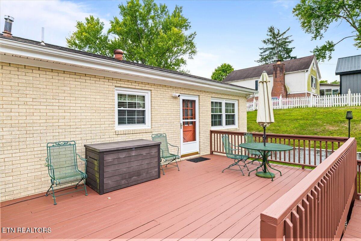 301 Wheeler Lane, LaFollette