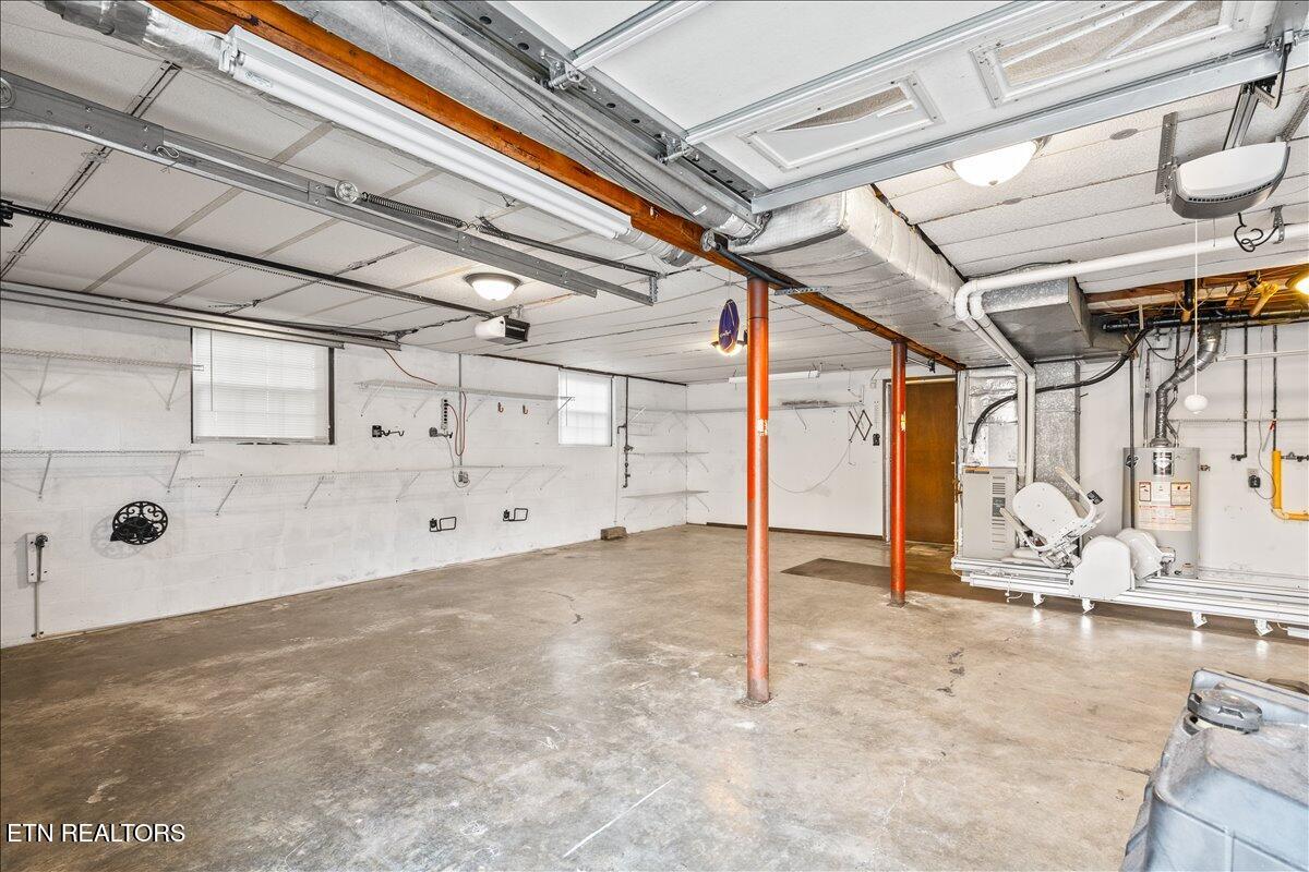 301 Wheeler Lane, LaFollette