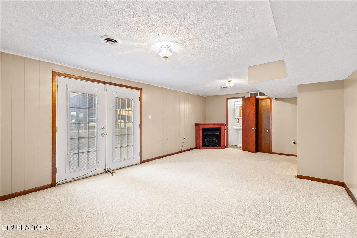 301 Wheeler Lane, LaFollette