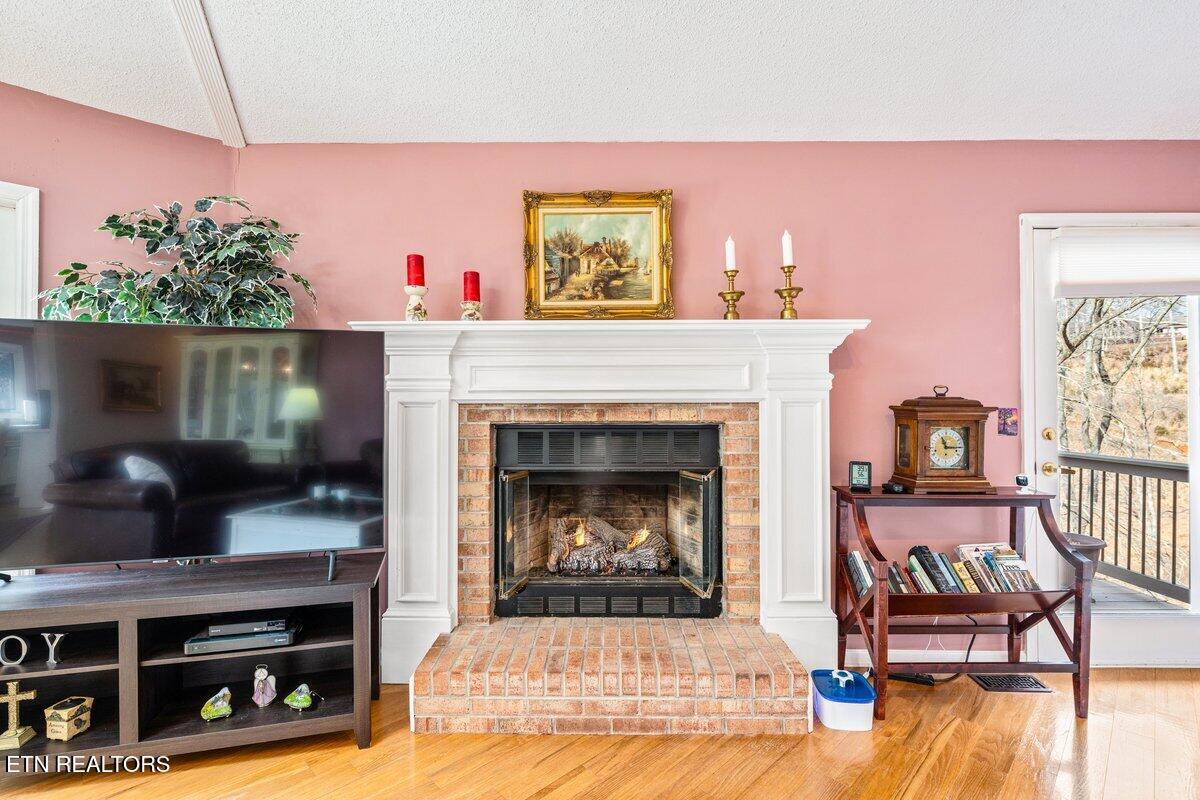 639 Deerwood Lane, LaFollette