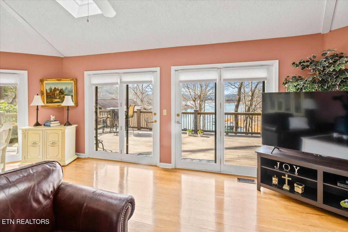 639 Deerwood Lane, LaFollette