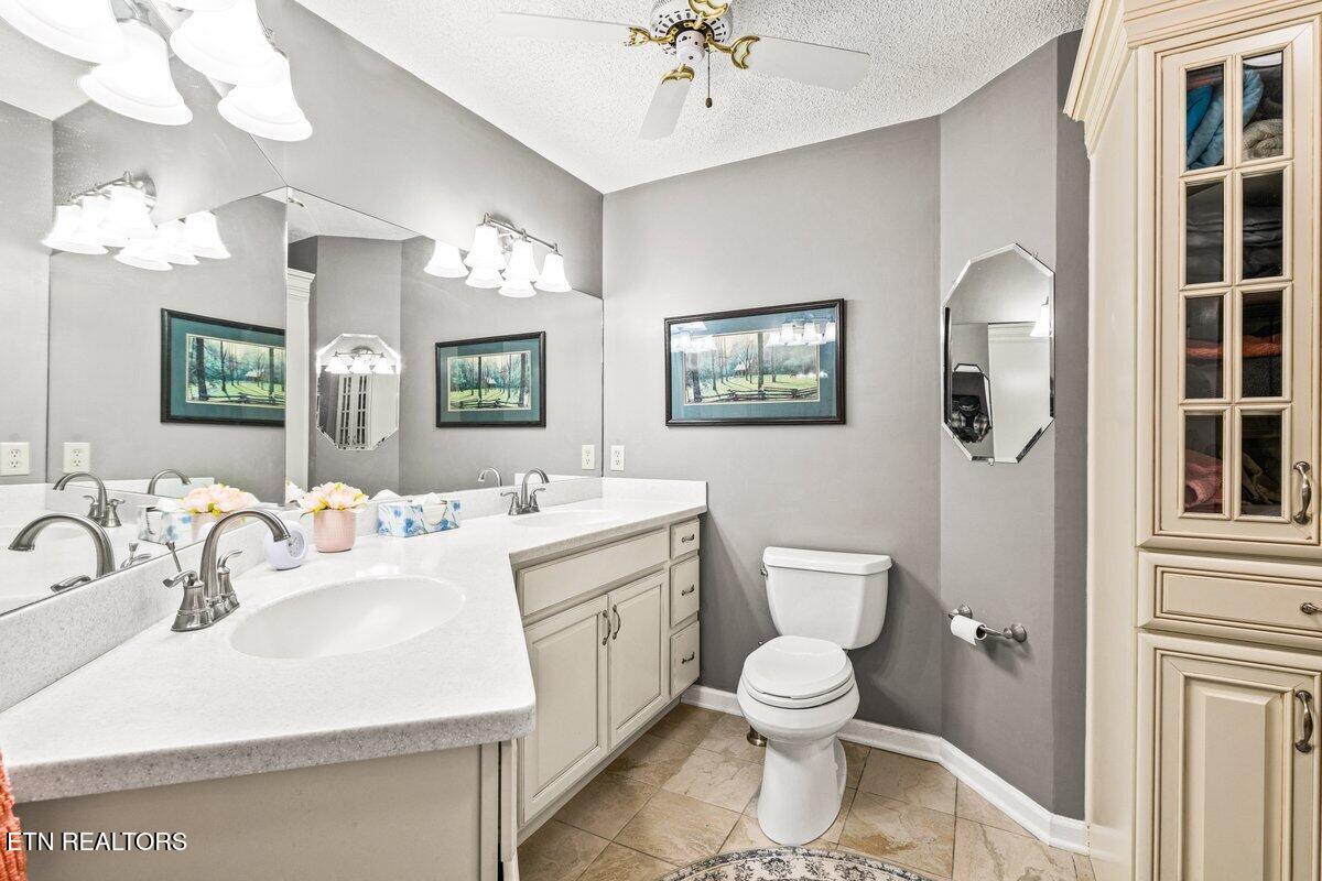 639 Deerwood Lane, LaFollette