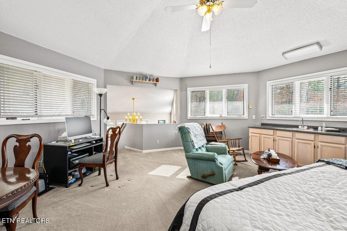 639 Deerwood Lane, LaFollette