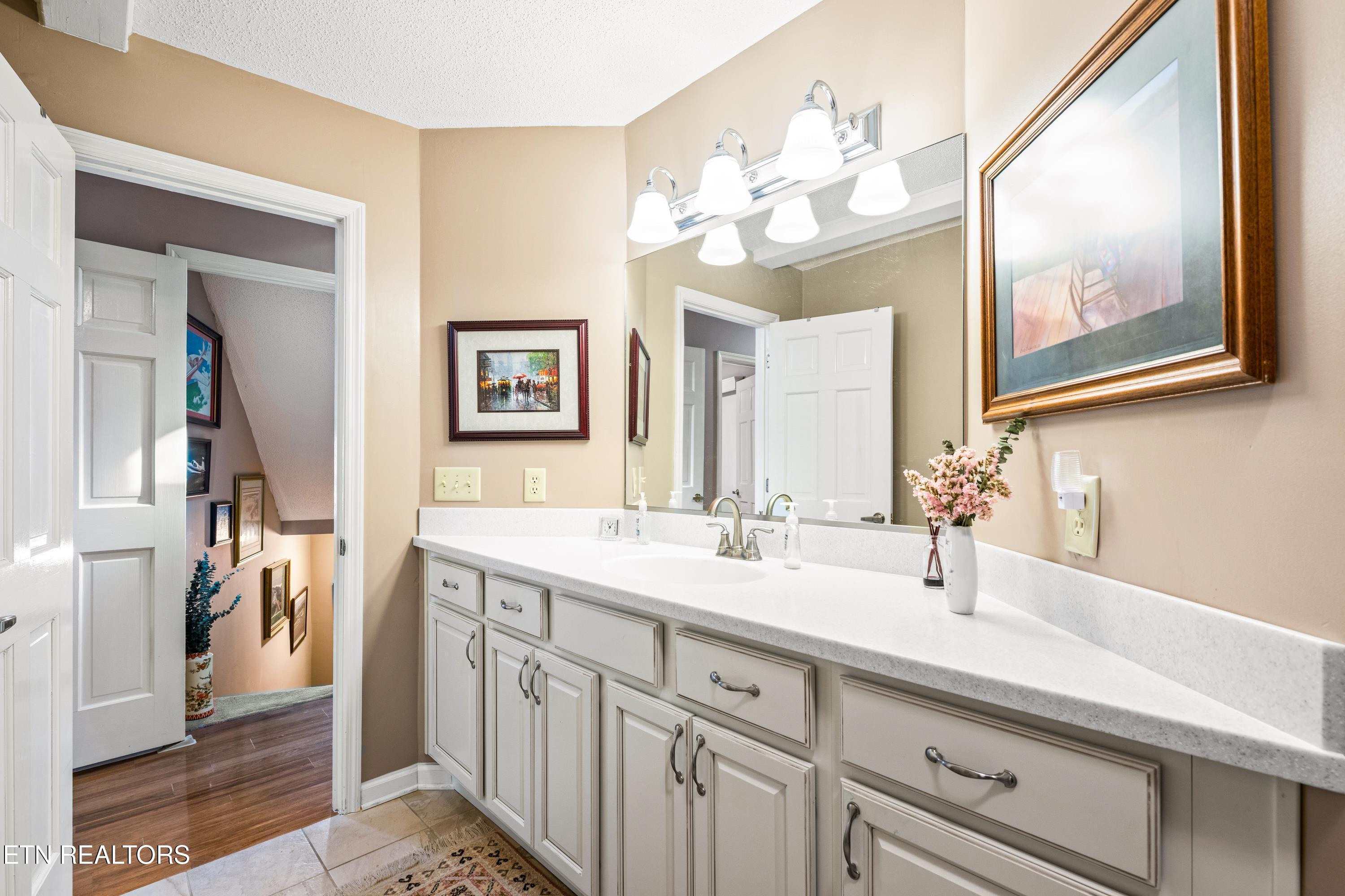 639 Deerwood Lane, LaFollette