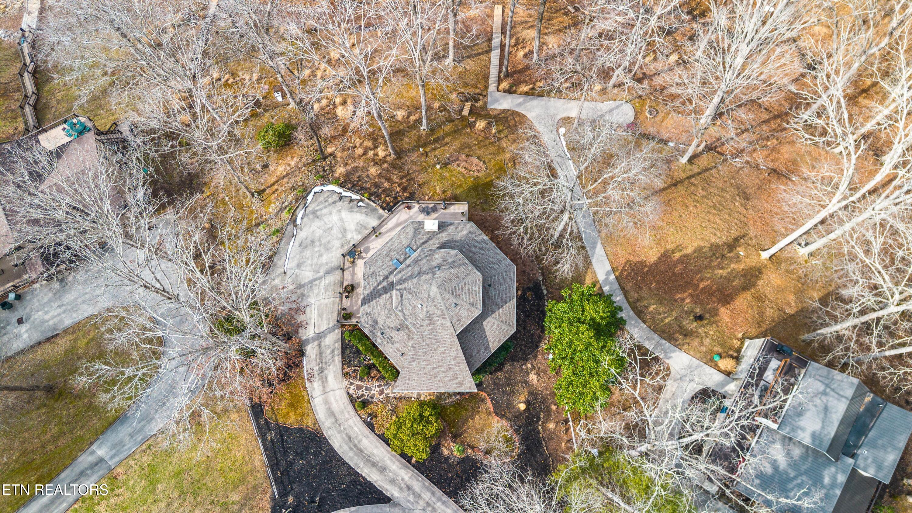 639 Deerwood Lane, LaFollette