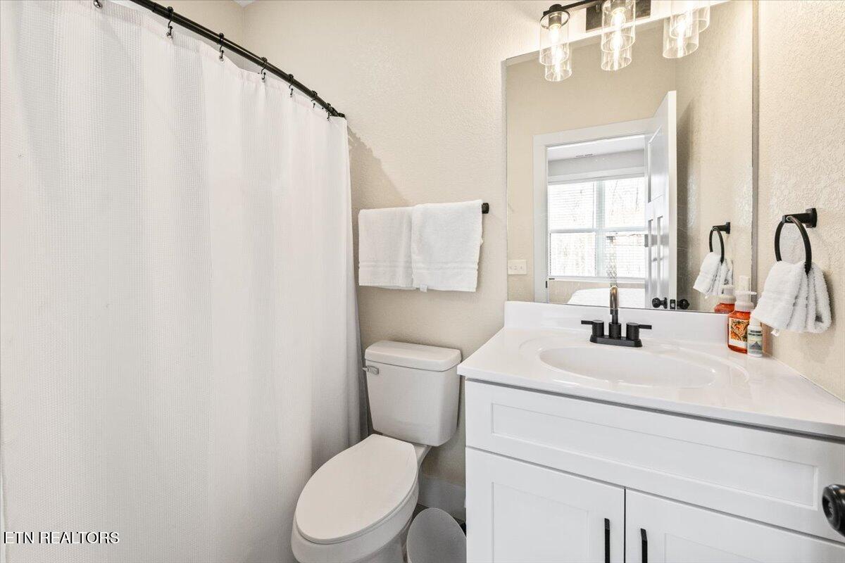 113 Pool Drive, LaFollette